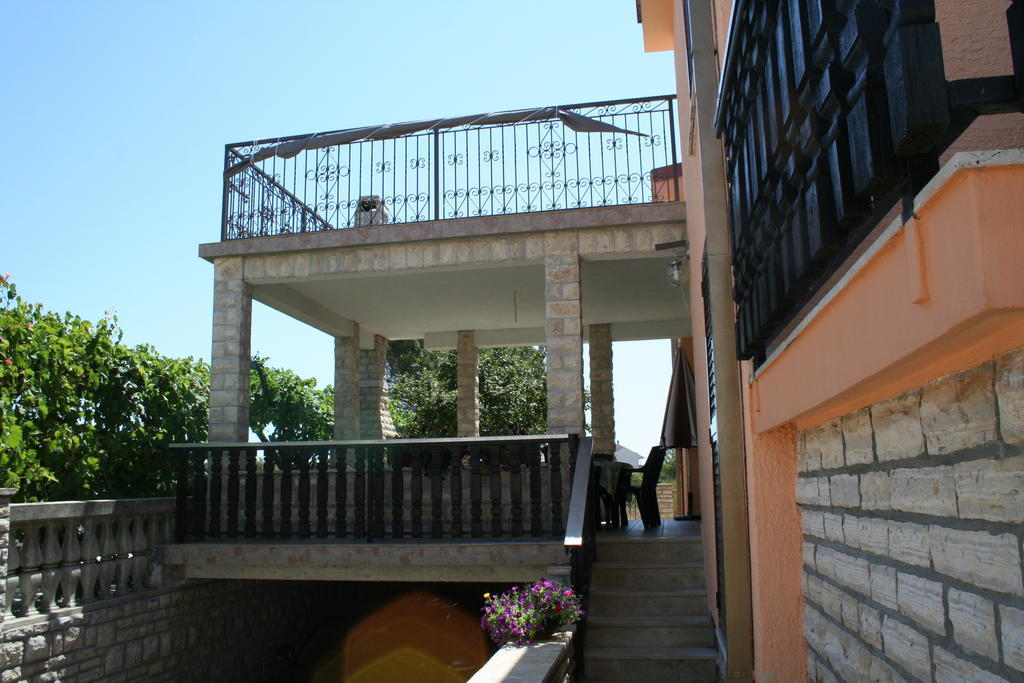 Apartments Santa Barbara Biograd Na Moru Zewnętrze zdjęcie
